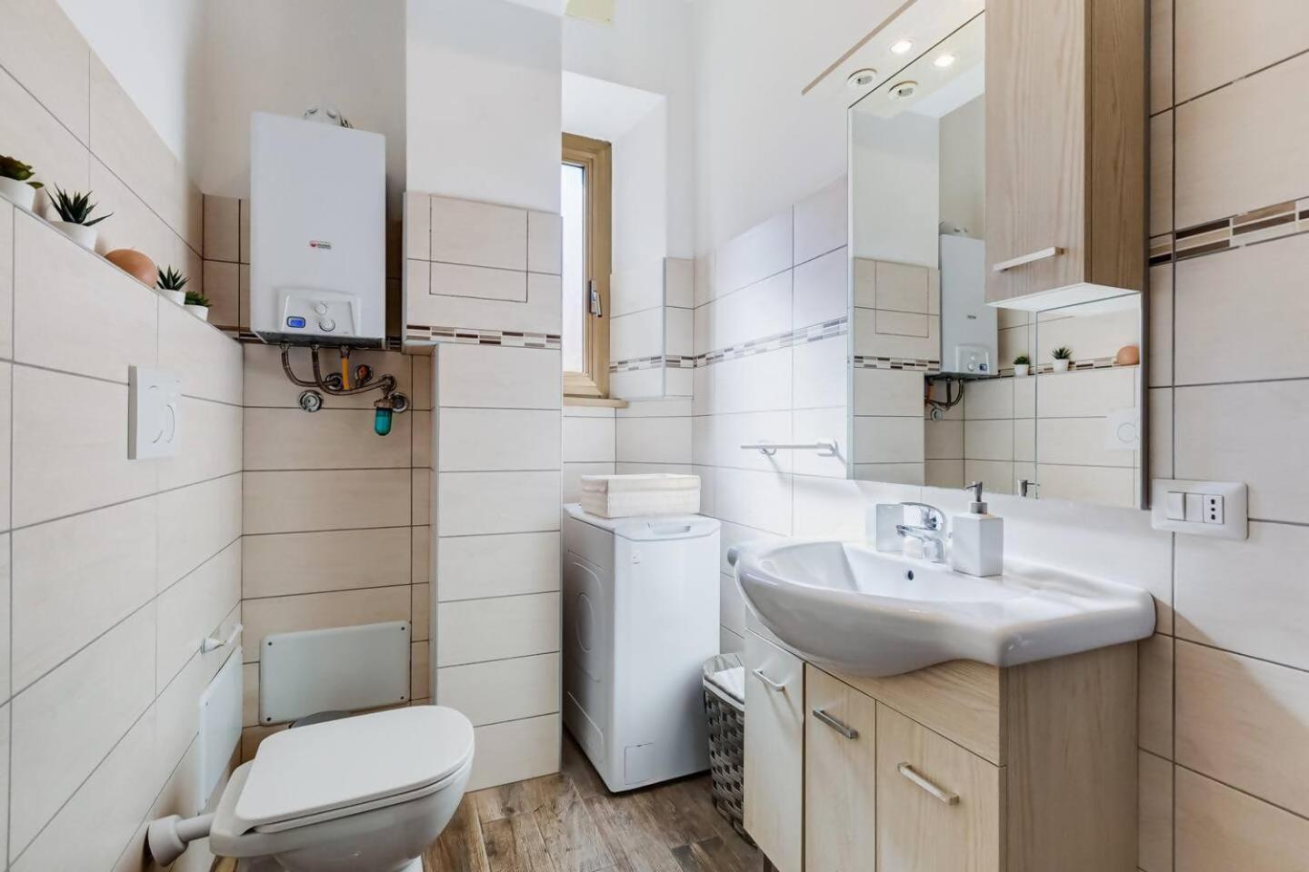 Bright And Spacious 2Bdr Apartment روما المظهر الخارجي الصورة