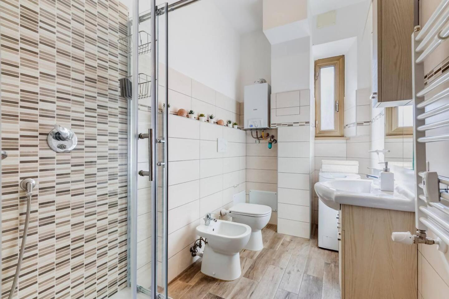 Bright And Spacious 2Bdr Apartment روما المظهر الخارجي الصورة